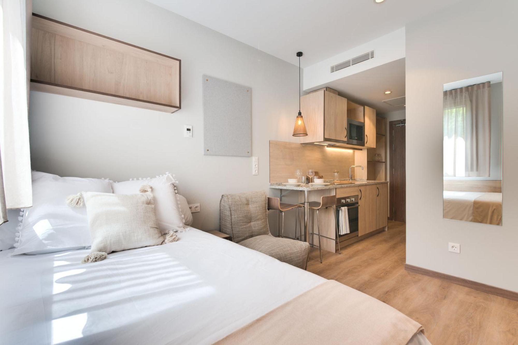 Livensa Living Pamplona Albergue Juvenil Ngoại thất bức ảnh