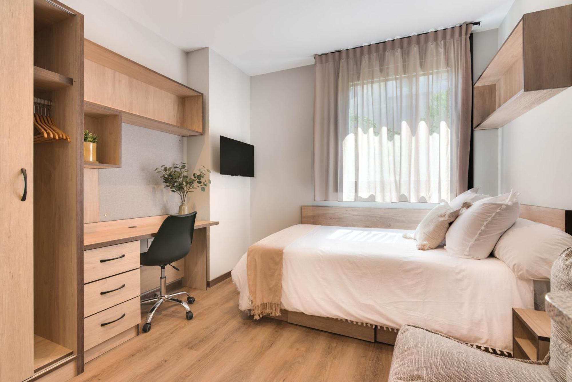 Livensa Living Pamplona Albergue Juvenil Ngoại thất bức ảnh
